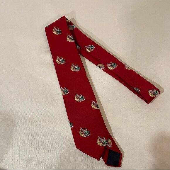 Cape cod surfing Santa tie - Picture 2 of 3